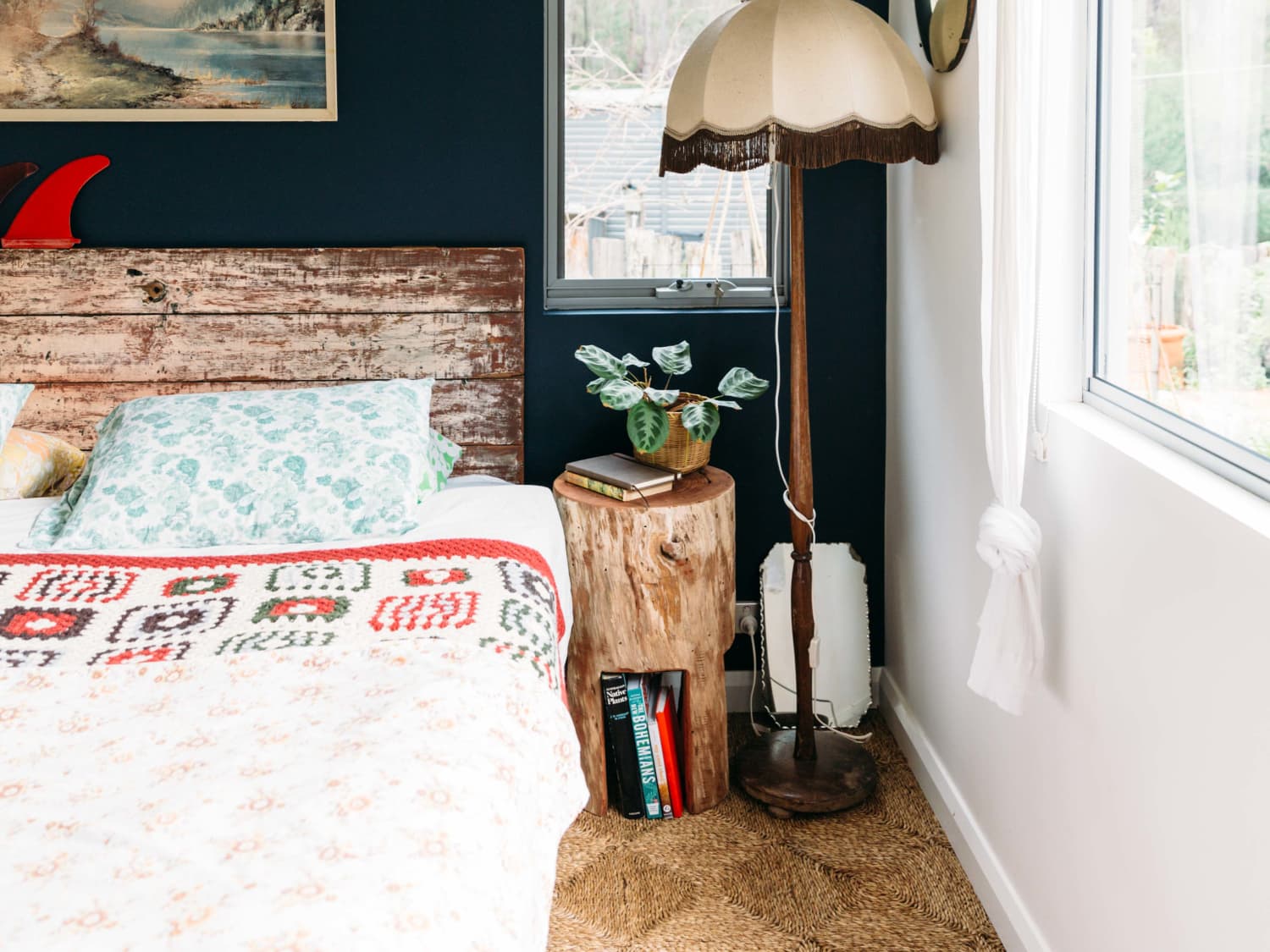 No room shop for bedside table